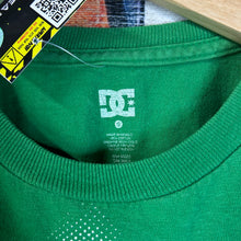 Load image into Gallery viewer, Y2K DC Shoes Star Tee Size Small
