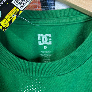 Y2K DC Shoes Star Tee Size Small