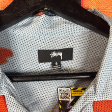 Load image into Gallery viewer, Stüssy ‘Halftone Flower’ Button Up Size Small
