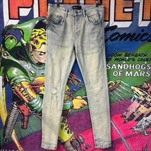Load image into Gallery viewer, Purple Brand Venice Sunbleached Skinny Jeans Size 30”
