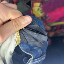 Load image into Gallery viewer, Purple Brand P004 Slim Fit Flare Jeans Size 30”

