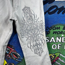 Load image into Gallery viewer, 5351 Japan White Bootcut Denim Y2K Pants Size 28/30
