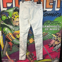 Load image into Gallery viewer, Amiri MX1 White Skinny Jeans Size 33”
