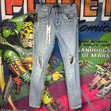 Load image into Gallery viewer, Purple Brand P002 Skinny Jeans Size 31”
