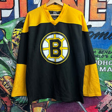 Load image into Gallery viewer, Y2K Boston Bruins NHL Hockey Jersey Size Medium
