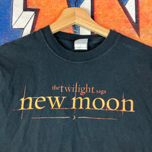 Load image into Gallery viewer, The Twilight Saga New Moon Movie Promo Tee Size S
