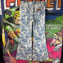 Load image into Gallery viewer, Wrangler Women’s Nautical Print Wanderer Flare Jeans Size 34”
