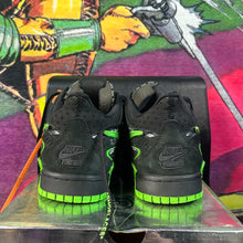 Load image into Gallery viewer, Nike OFF-WHITE Rubber Dunks Green Strike Size 9
