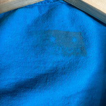 Load image into Gallery viewer, Y2K Famous Stars &amp; Straps Family Tee Size XL
