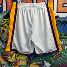 Load image into Gallery viewer, LA Lakers NBA Mitchell&amp;Ness Swingman Collection Shorts Size Large
