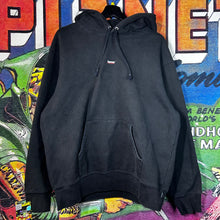 Load image into Gallery viewer, Supreme FW22 Underline Hoodie Black Size M

