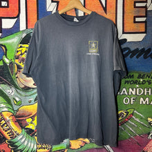 Load image into Gallery viewer, Y2K Army ‘Army Strong’ Tee Size Large
