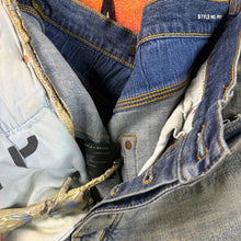Load image into Gallery viewer, Purple Brand Mud Jeans Size 32
