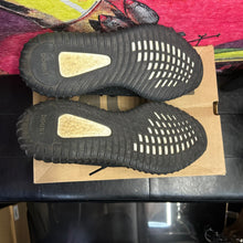 Load image into Gallery viewer, Yeezy Adidias Boost 350 V2’s Oreo Size 12

