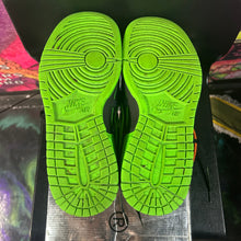 Load image into Gallery viewer, Nike OFF-WHITE Rubber Dunks Green Strike Size 9
