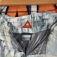 Load image into Gallery viewer, Columbia Omni-Heat snow pants Size 38&quot;
