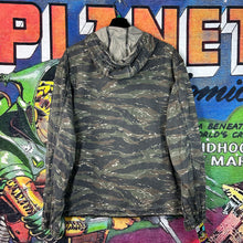 Load image into Gallery viewer, Supreme Mesh Pockets Tiger Camo Hoodie Size Large
