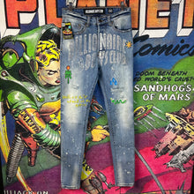 Load image into Gallery viewer, Billionaire Boys Club BB Trek Jeans Size 30”
