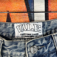 Load image into Gallery viewer, Vale Distressed Denim Size 32”
