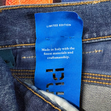 Load image into Gallery viewer, Limited Edition Made in Italy Purple Distressed Jeans Size 38
