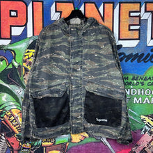 Load image into Gallery viewer, Supreme Mesh Pockets Tiger Camo Hoodie Size Large
