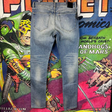 Load image into Gallery viewer, A Ma Maniére Distressed Skinny Jeans Size 32
