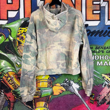 Load image into Gallery viewer, VALE Forever Cheetah Camo Zip Up Jacket Size Small
