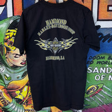 Load image into Gallery viewer, Y2K Harley-Davidson Hammond Louisiana Graphic Tee Size Medium
