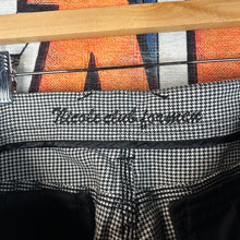 Load image into Gallery viewer, Nicole Club Cargo Pants Size 32”
