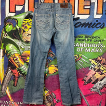 Load image into Gallery viewer, Wrangler Ricky Jeans Size 31&quot;
