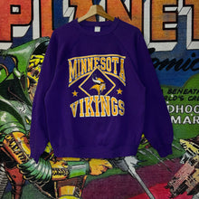 Load image into Gallery viewer, 80s Minnesota Vikings Sweatshirt Size

