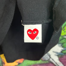 Load image into Gallery viewer, COMME des GARÇONS PLAY White Heart Logo Tee Size XL

