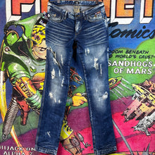 Load image into Gallery viewer, Y2K Dolce &amp; Gabbana Distressed Size 30
