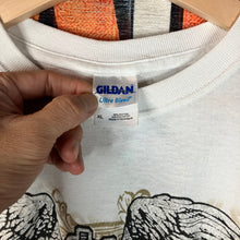 Load image into Gallery viewer, Y2K Grunge Wings Cash ‘Follow The Leader’ Tee Size XL

