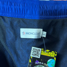 Load image into Gallery viewer, Moncler Blue Nylon Shorts Size Large
