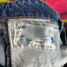 Load image into Gallery viewer, Ksubi ‘Royalty Heroism and the Streets’ Jeans Size 32”
