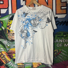 Load image into Gallery viewer, Y2K Fifth Sun Guitar Barbed Wire Tee Size Large
