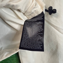 Load image into Gallery viewer, The North Face Windbreaker Jacket Size Womens Medium
