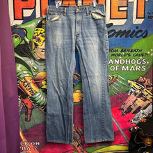 Load image into Gallery viewer, Harley Davidson Jeans Size 33”
