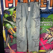 Load image into Gallery viewer, NWT Vale All Star Denim Size 34”
