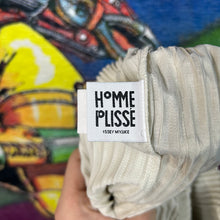 Load image into Gallery viewer, Issey Miyake White Pleated Pants Size 2 / Medium
