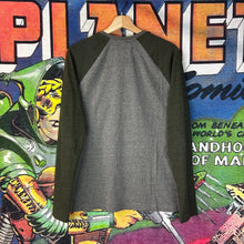 Load image into Gallery viewer, Rock &amp; Republic Raglan Tee Size Medium
