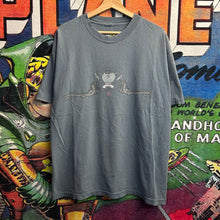 Load image into Gallery viewer, Vintage 90’s Kung-Fu Taz Looney Tunes Tee Size
