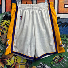 Load image into Gallery viewer, LA Lakers NBA Mitchell&amp;Ness Swingman Collection Shorts Size Large
