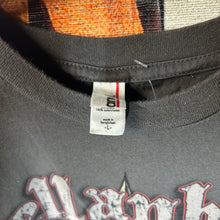 Load image into Gallery viewer, Y2K Hellanback Skull Cross Tee Size Large
