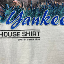 Load image into Gallery viewer, Vintage 90s 1998 NY Yankees ‘World Series Champions’ Graphic Tee Size L
