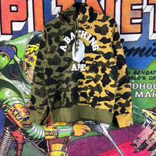 Load image into Gallery viewer, NWT Bape 1st Camo Separate Hoodie Size Small
