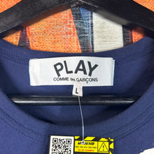 Load image into Gallery viewer, COMME des GARÇONS PLAY Heart Tee Size Large
