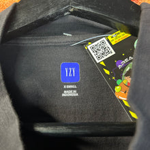 Load image into Gallery viewer, Yeezy Gap No Seam Tee Size XS (fits XL)
