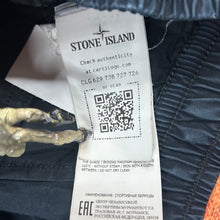 Load image into Gallery viewer, Stone Island Cargo Shorts Size 31”
